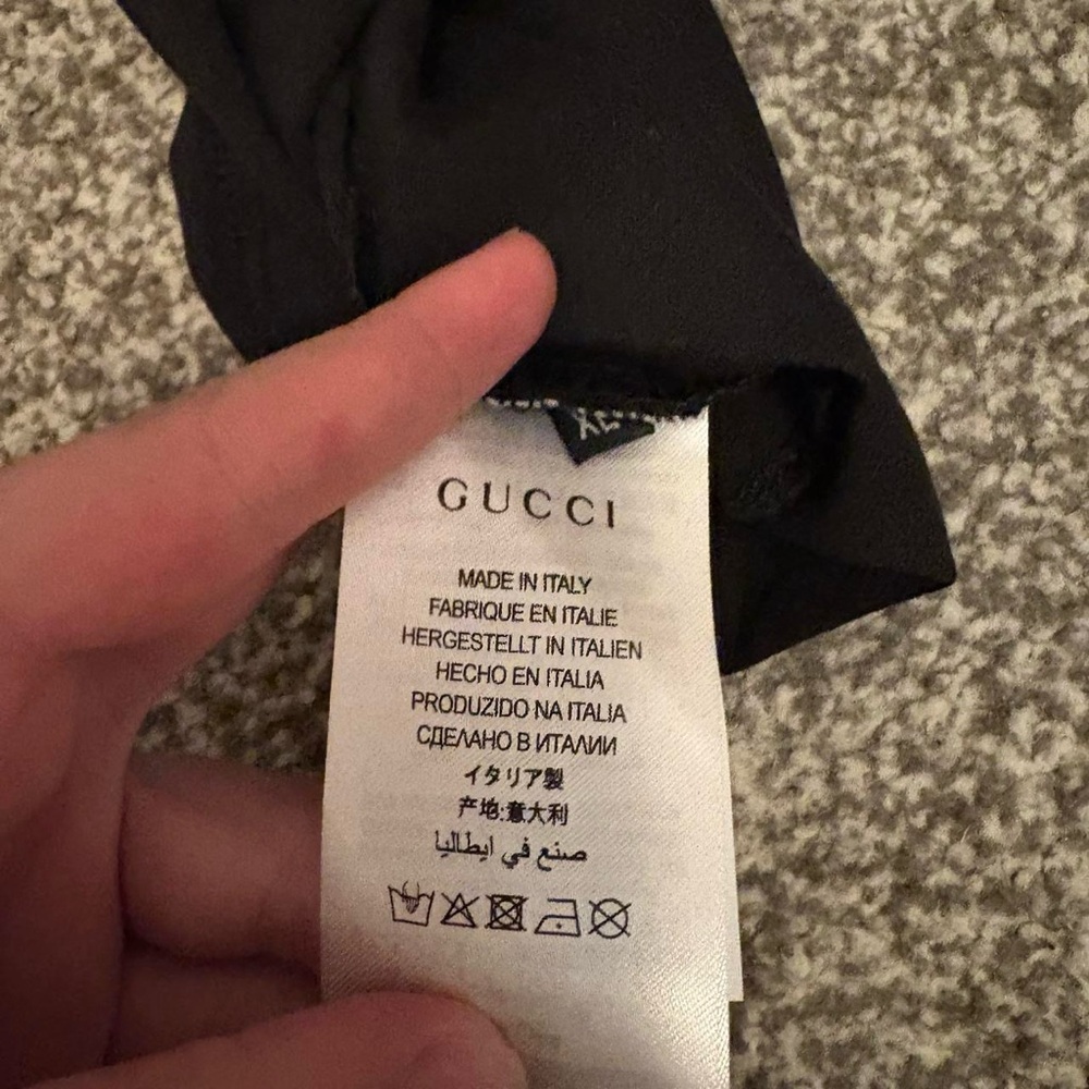 Gucci Black and White Graphic T-Shirt - Picture 4 of 4